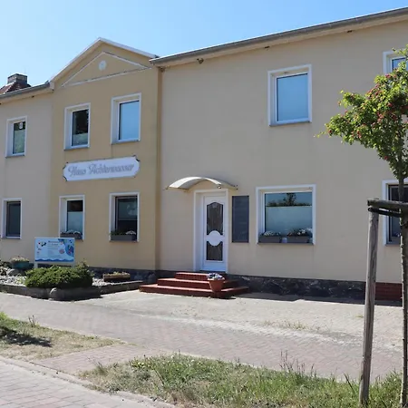 Bed & Breakfast Moewennest 3*