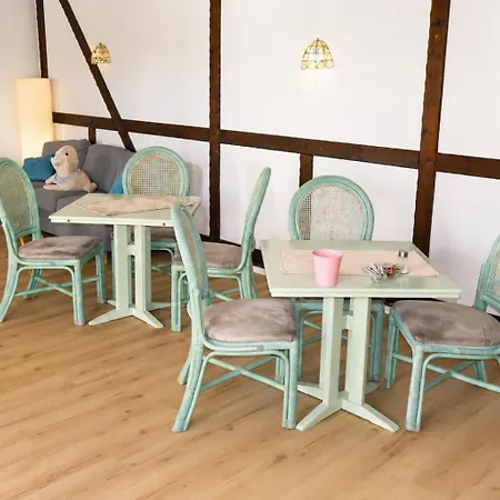 住宿加早餐酒店 Moewennest